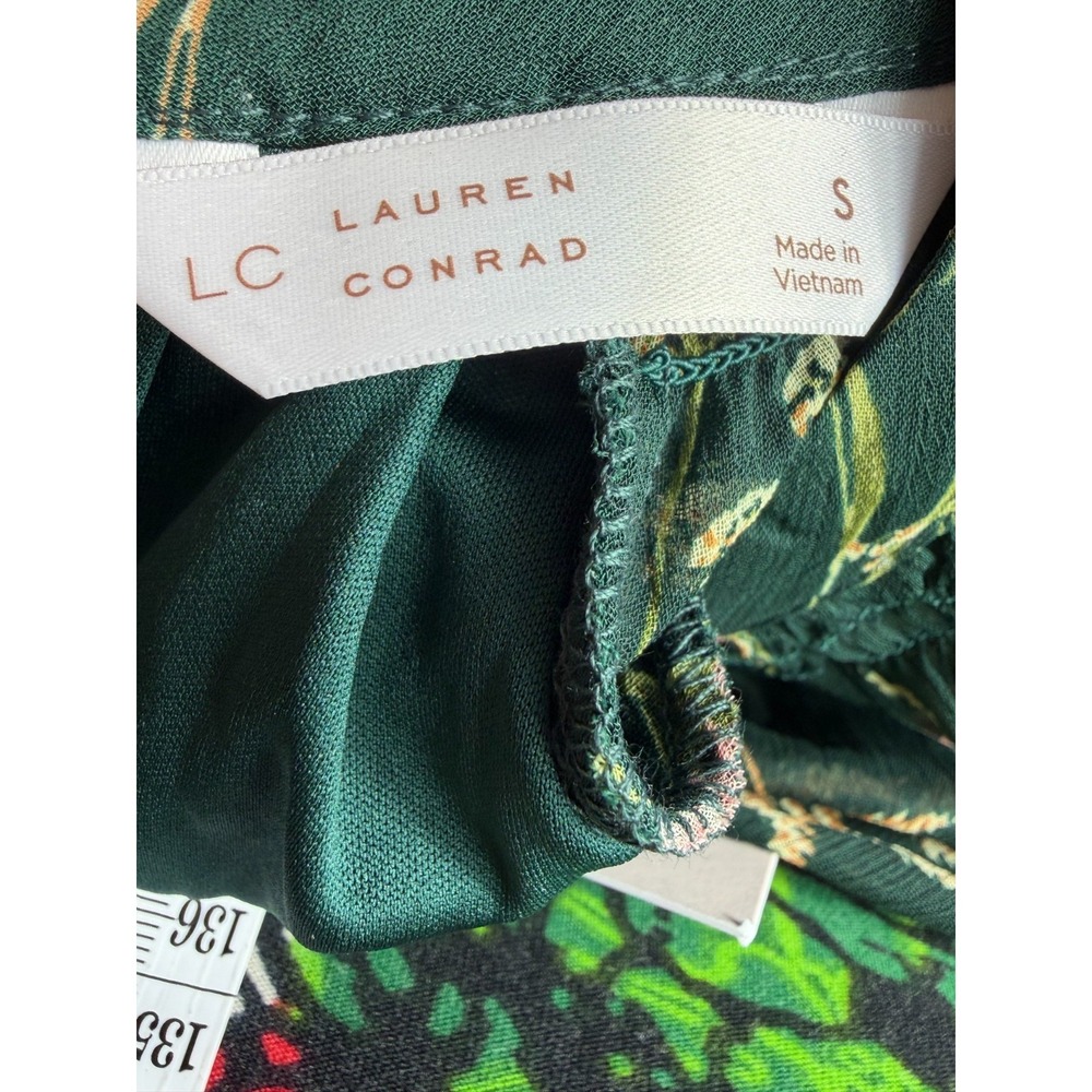 LC Lauren Conrad Top Womens Small Green Floral Sheer Flutter Sleeve Blouse Chic - Picture 8 of 8